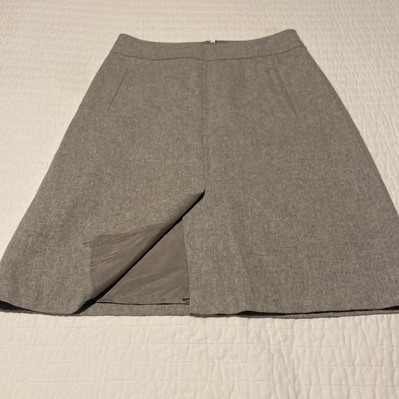 Banana Republic Wool A-Line Pencil Skirt. - Picture 2 of 8